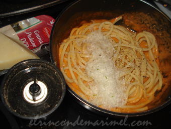 espaguetis con salsa de langostinos