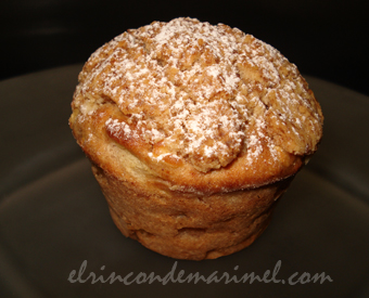muffins de manzana con costra de almendra