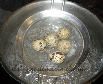 cocer huevos de codorniz