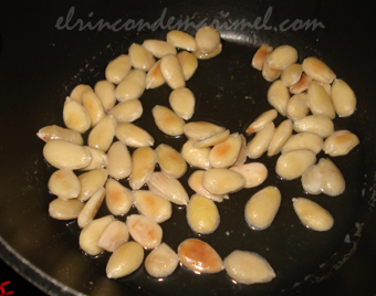 crema de almendra tostada