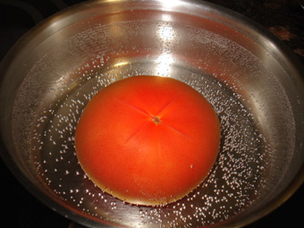 escaldar un tomate